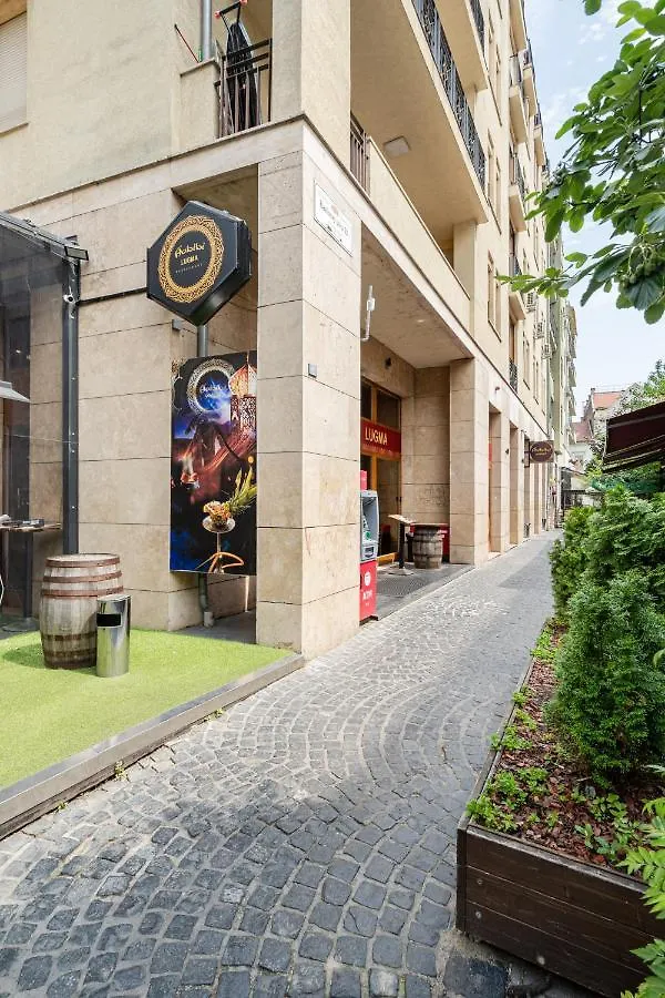 Prime Location Apartment Budapest Hungary