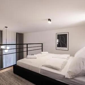 Apartment E56 - Grand Boulevard Heritage - Location By Bqa, Budapest